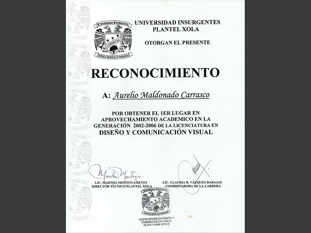 Reconocimiento por parte de la directora del plantel y la coordinadora de la carrera por haber obtenido el mayor desempeño de la generación