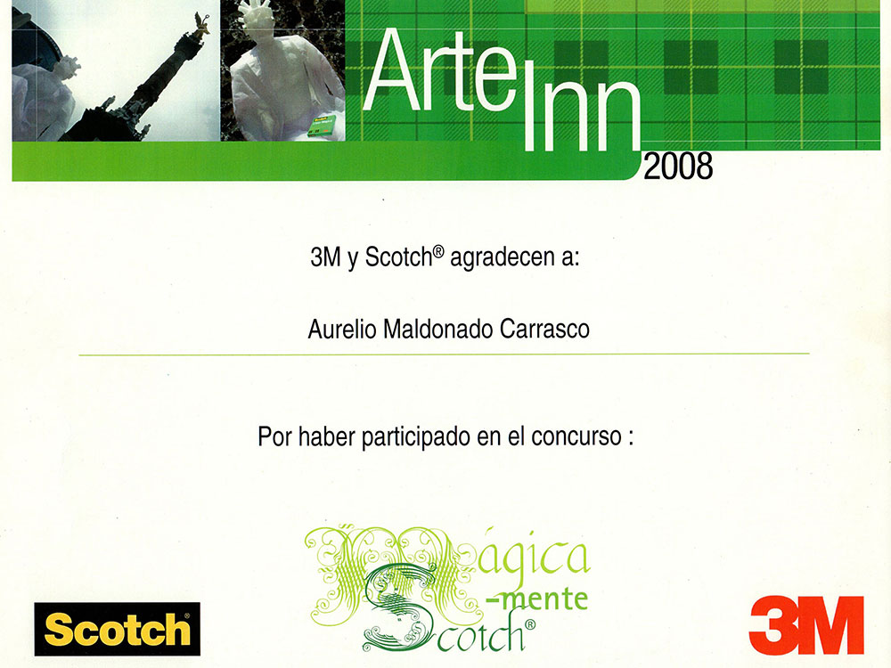 Participación en una exposición colectiva de esculturas hechas de cinta mágica.